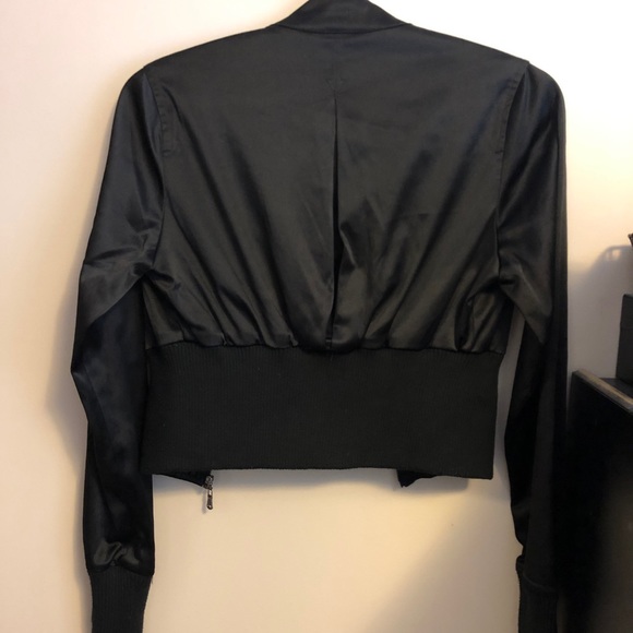 Cropped black jacket - Picture 2 of 2